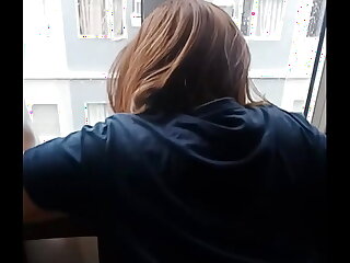 Kinantot sa Harap ng Mga Kapitbahay Ang Be crazy Helpmeet kong Condo Girl